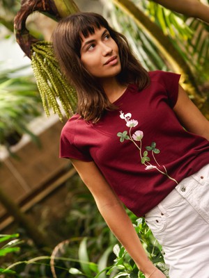 Lucky Clover Cap Sleeve ruby from FellHerz T-Shirts - bio, fair & vegan