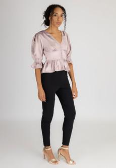 Satin Ruffle Top van For Love & Reason