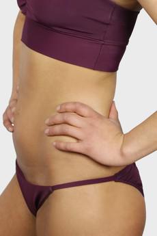Recycling bikini panties Puro tinto van Frija Omina