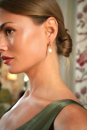Florence Nightingale Pearl Earrings from GAÂLA