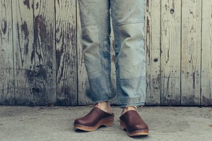 DA VINCI vegan clogs | BROWN from Good Guys Go Vegan