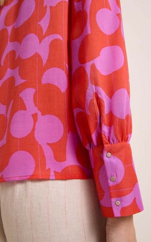 Blouse Graphic Dots from Het Faire Oosten