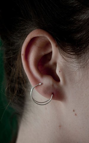 Earring Double – Left from Het Faire Oosten