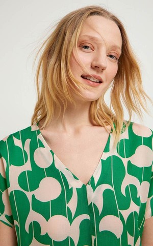 Blouse Graphic Dots from Het Faire Oosten