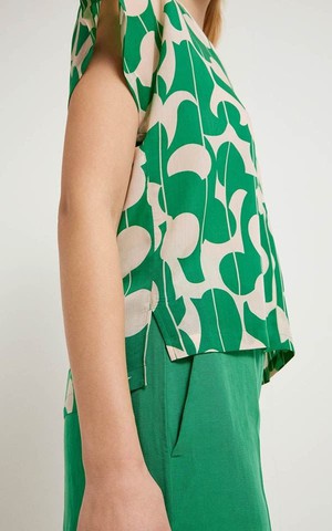 Blouse Graphic Dots from Het Faire Oosten
