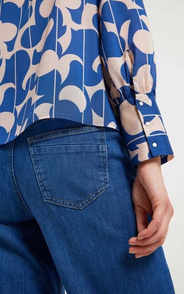 Blouse Graphic Dots from Het Faire Oosten