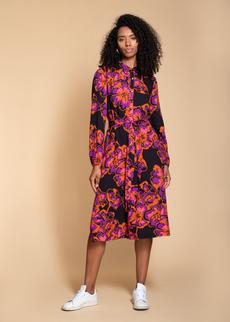 The Acacia Shirt Dress in Pink and Rust Floral van Hide The Label