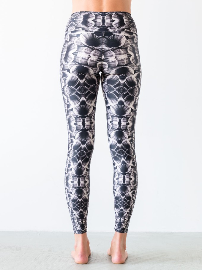 Yoga Leggings Mytilus Shadows from Hoessee