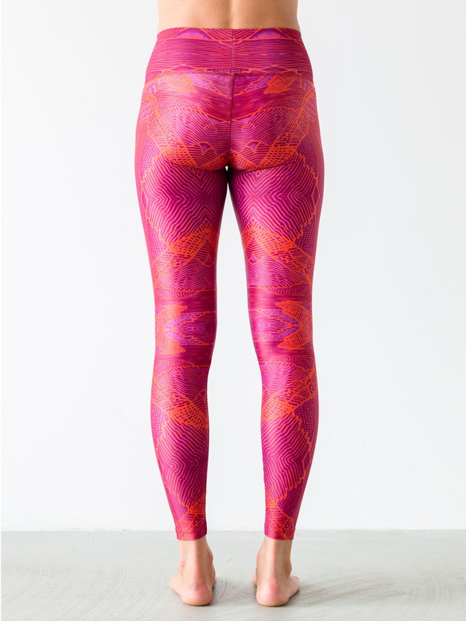 Yoga Leggings Paradise Birds Red from Hoessee