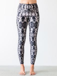 Yoga Leggings Mytilus Shadows via Hoessee