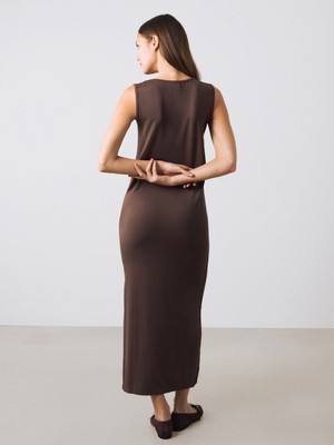 Maxi Jurk from Honest Basics