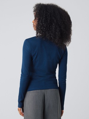Geribde longsleeve from Honest Basics
