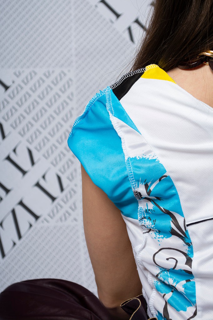 Sporttop style wit from IZZI Label