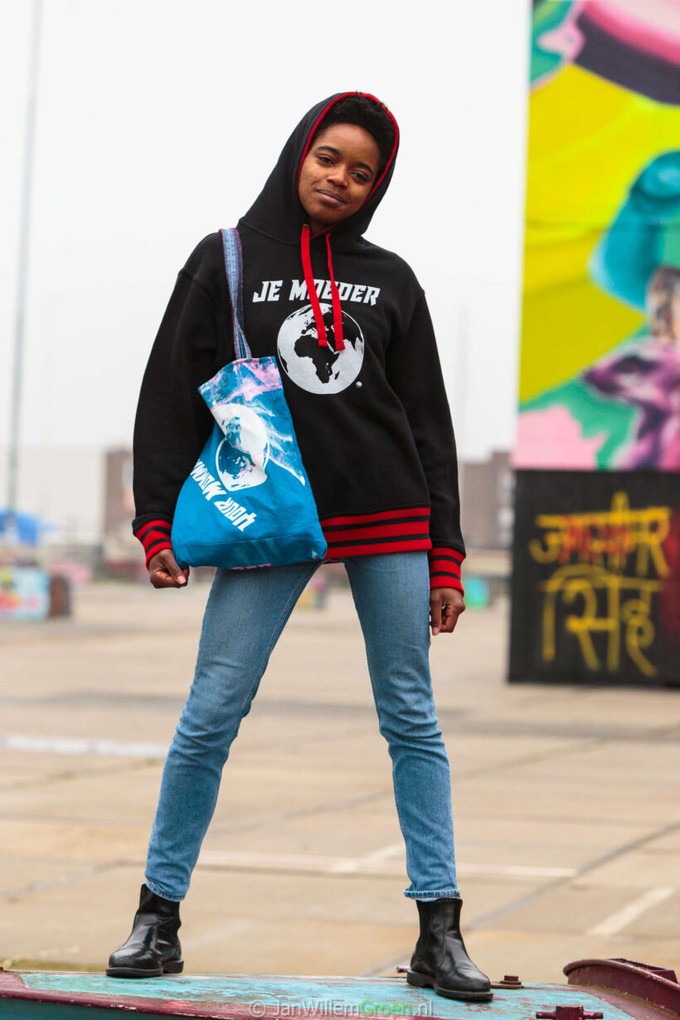 Hoodie ZwartRood/-Groen/-Roze (unisex, S) from Je Moeder