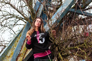 Hoodie ZwartRoze (unisex, S/M) from Je Moeder