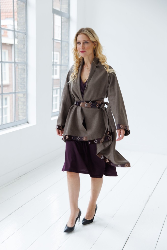 NEW! Wool Cape Coat Cocoon Taupe from JULAHAS