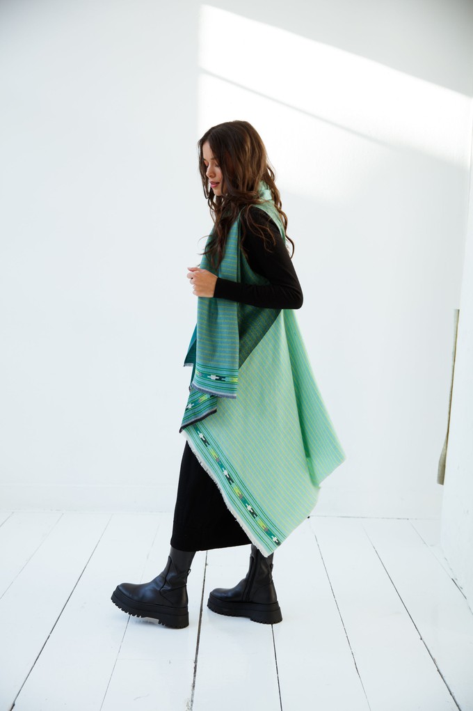 PETITE Light Wool Cape Fusion Green from JULAHAS