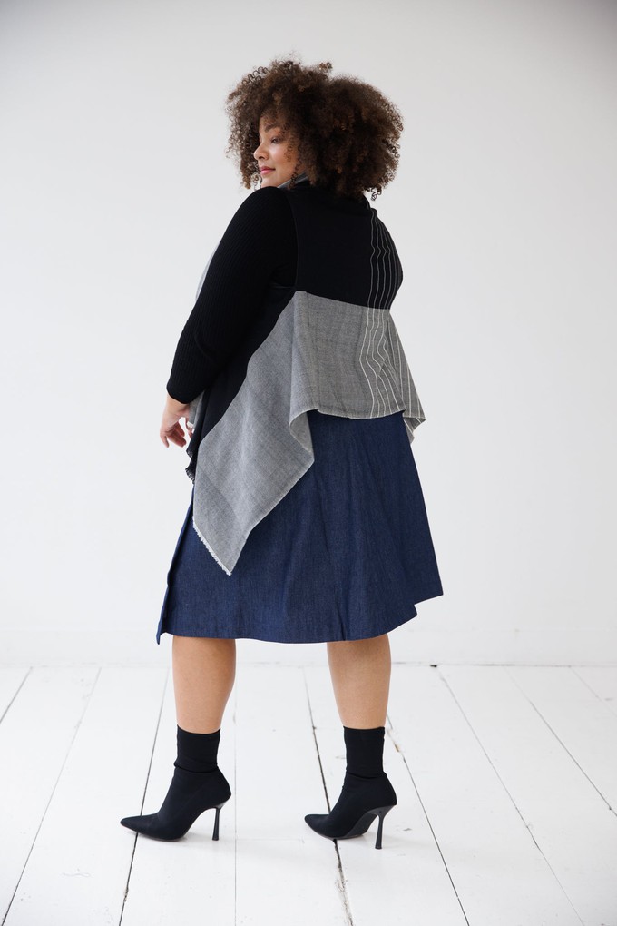 NEW! JULAHAS+ Light Wool Cape Fusion Patti from JULAHAS