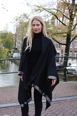 NEW! Wool Cape Coat Cocoon Black from JULAHAS