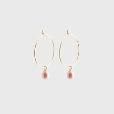 Pearl creole earrings | gold plated van Julia Otilia