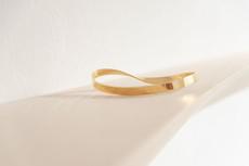 Swirling wind bangle bracelet silver van Julia Otilia