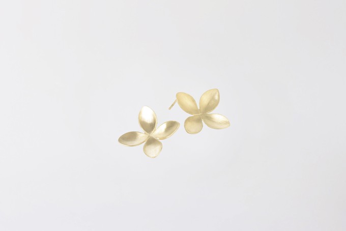 Bloom of life | stud earrings gold plated from Julia Otilia