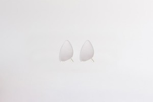 Dainty Pebble stud earrings silver | mat finish from Julia Otilia