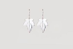 Dutch maple leaf earrings silver from Julia Otilia