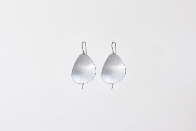 Singö | matte earrings silver from Julia Otilia