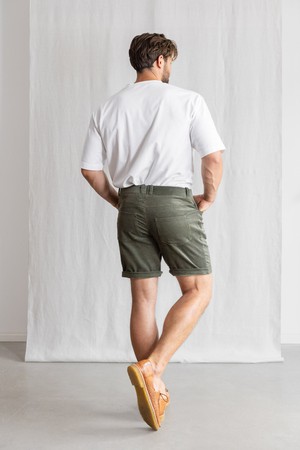 Organic cotton corduroy shorts Gauri Pistachio from Jyoti - Fair Works