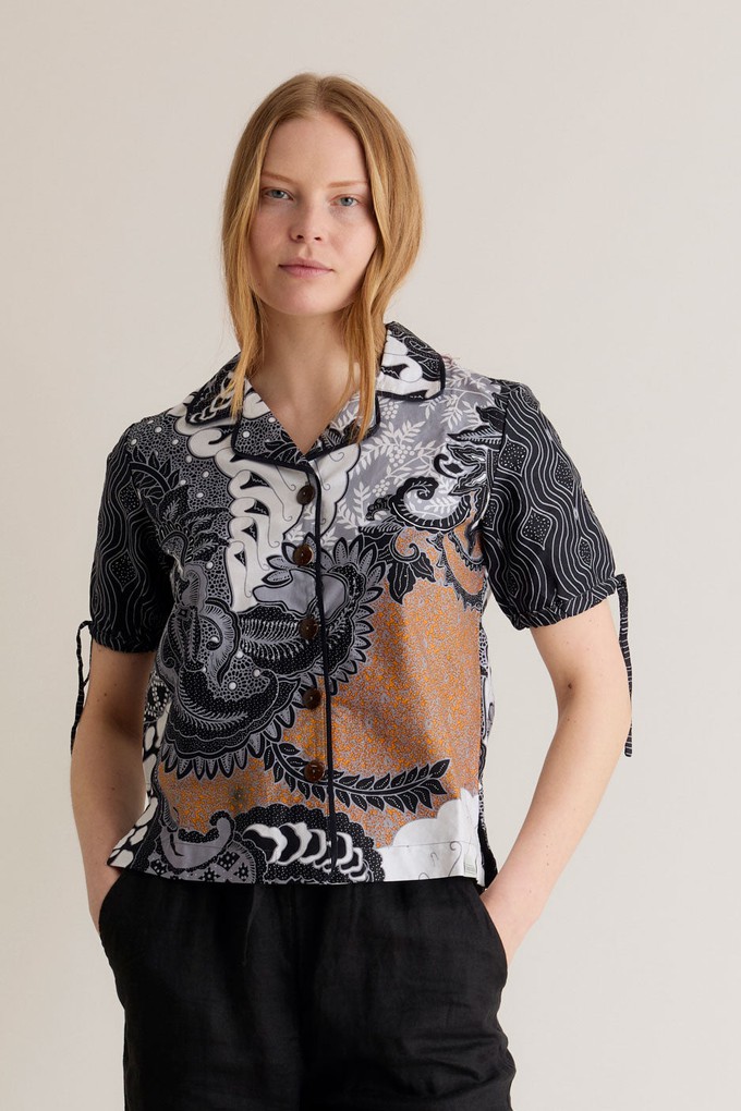 ZORI - Organic Cotton Blouse Batik Print Black from KOMODO