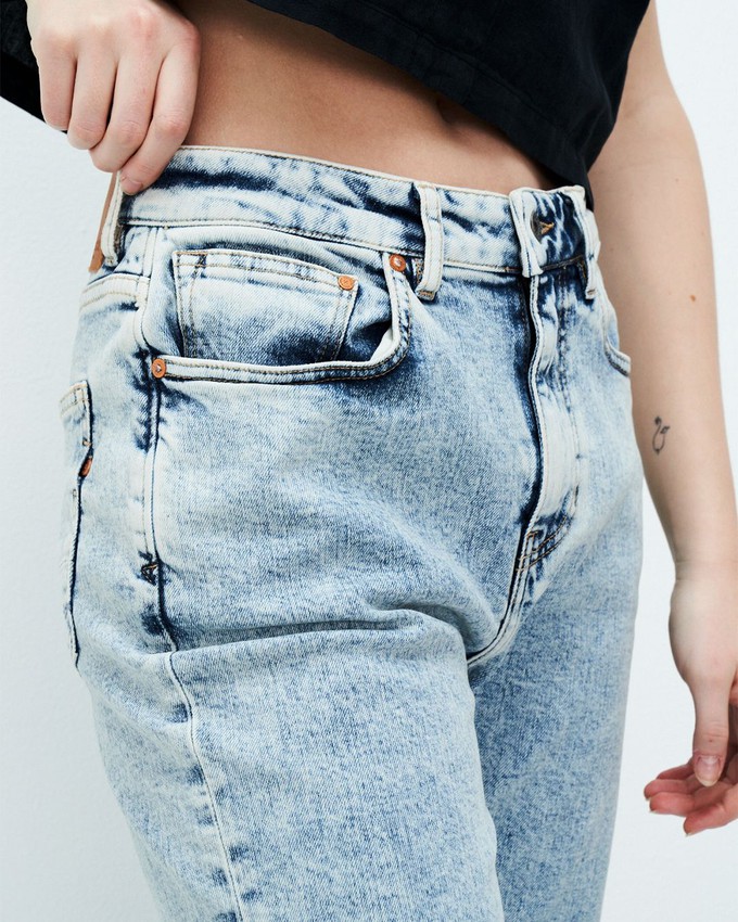 Nora life's a bleach heavy wash mom jeans from Kuyichi
