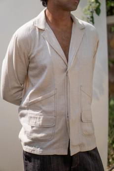 Sonder Spread Collar Shirt van Lafaani