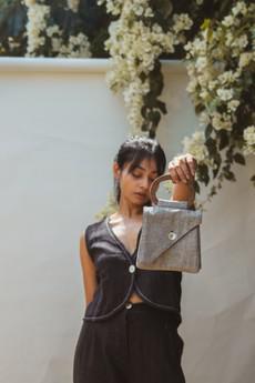 Sonder Asymmetric Flap Bag van Lafaani