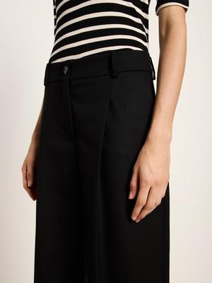 pleated trousers (GOTS) from LANIUS