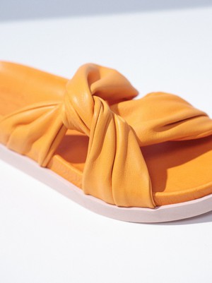 Knot mules from LANIUS
