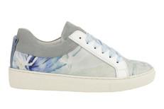 Brave sneaker Daisy Henny Meijer via LINKKENS
