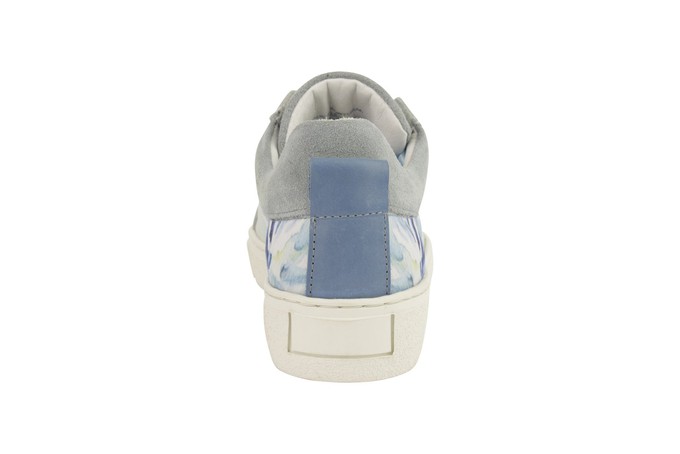 Brave sneaker Daisy Henny Meijer from LINKKENS