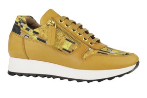 Kara sneaker Klimt The Kiss geel from LINKKENS