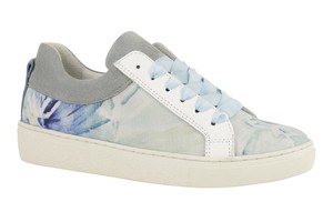 Brave sneaker Daisy Henny Meijer from LINKKENS