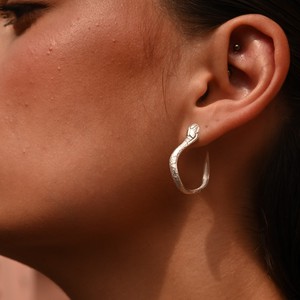 Serpent Hoops Silver Outlet from Loft & Daughter