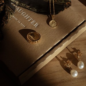 Mama Signet Ring Silver from Loft & Daughter