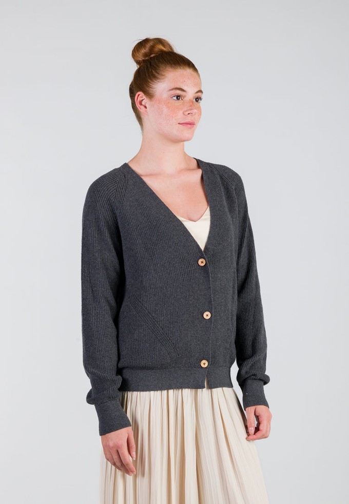 COTTON FINE CARDIGAN BUTTON | Antracite from Loop.a life