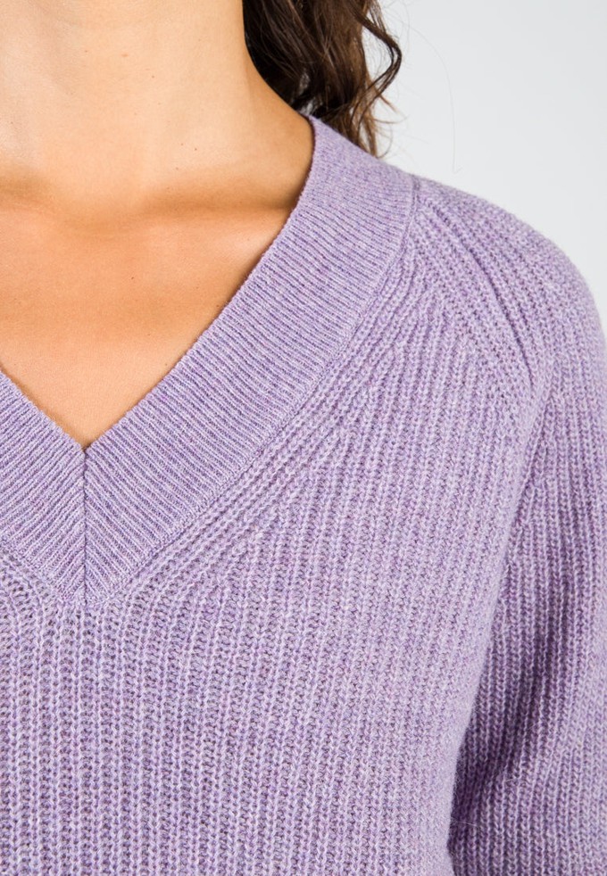 SOFT V-NECK SWEATER WOMEN | Lila from Loop.a life
