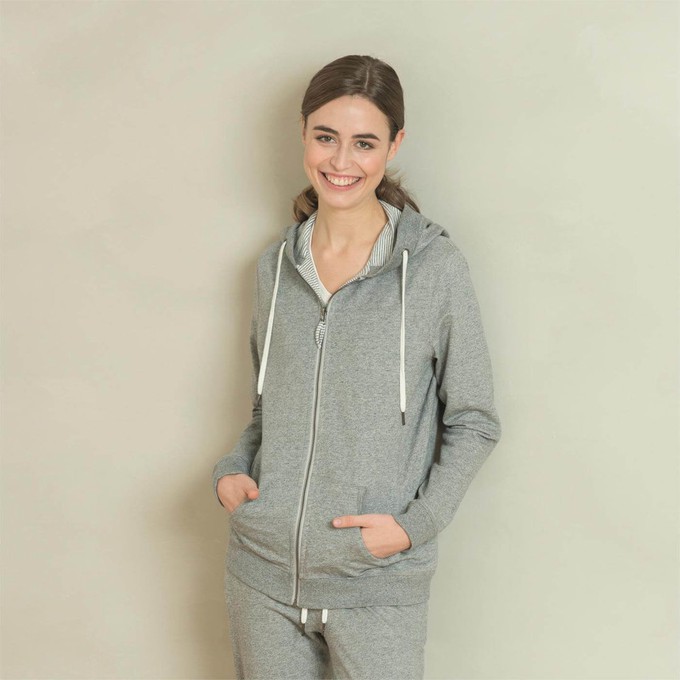 Living crafts vest Athena stone grey maat S from Lotika