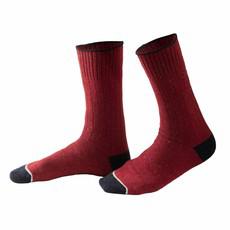 Warme wollen sokken Lorin - lava rood via Lotika