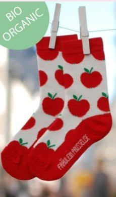 Bio-katoenen sokken met rode appeltjes from Lotika