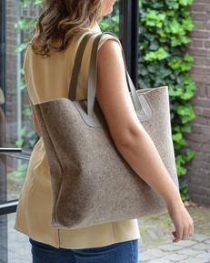 Duurzame vilten shopper MARLY - Taupe via MADE out of