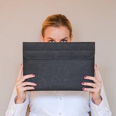 Laptop Sleeve MAC - Zwart van MADE out of