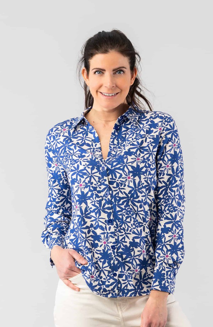 Mees Blue Flowers blouse from Marjolein Elisabeth
